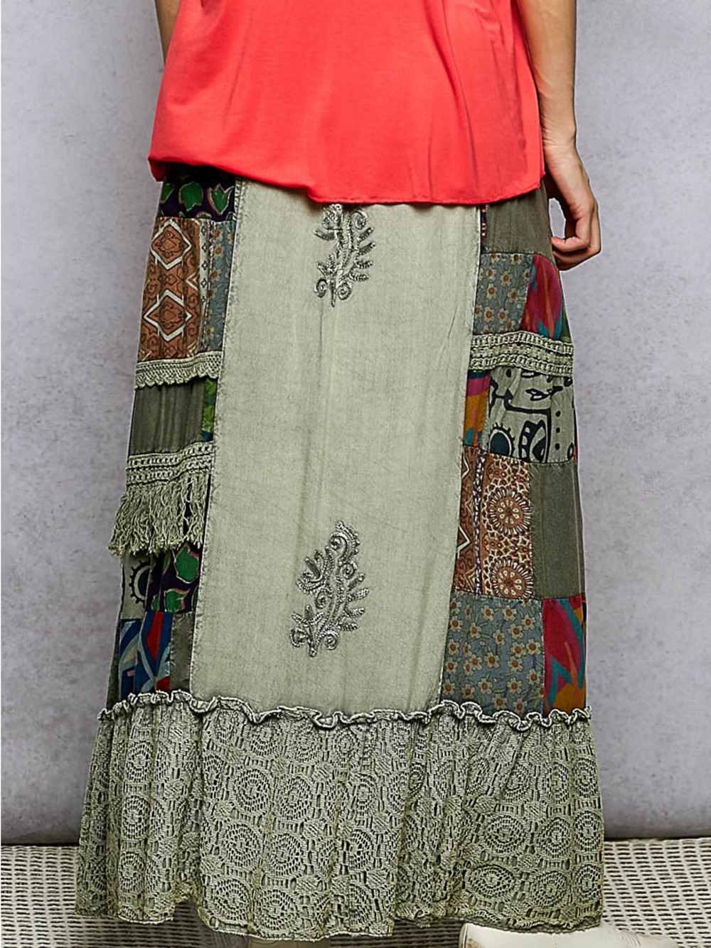 ✨ POL Printed Patchwork Embroidered Ruffled Skirt ✨🛍️ - Picture 5 of 7
